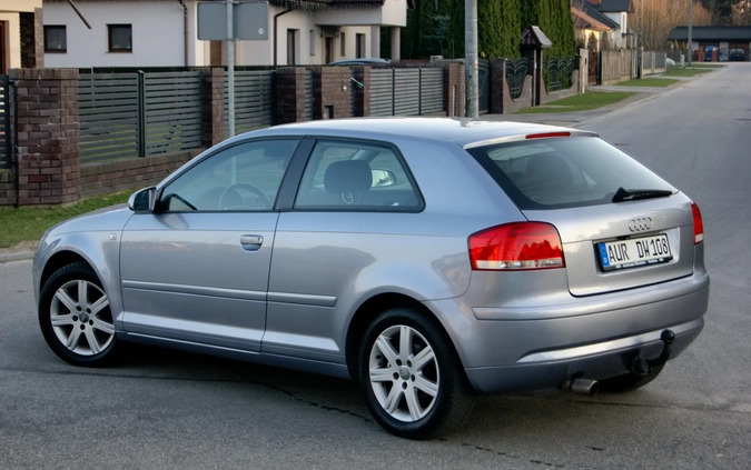 Audi A3 cena 11990 przebieg: 194000, rok produkcji 2003 z Szczytna małe 352